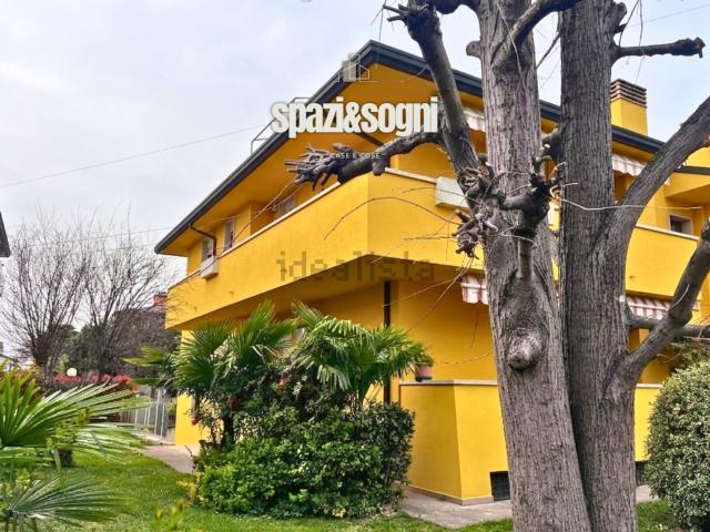 Appartamento in vendita di 131 m² in Via G. Ungaretti