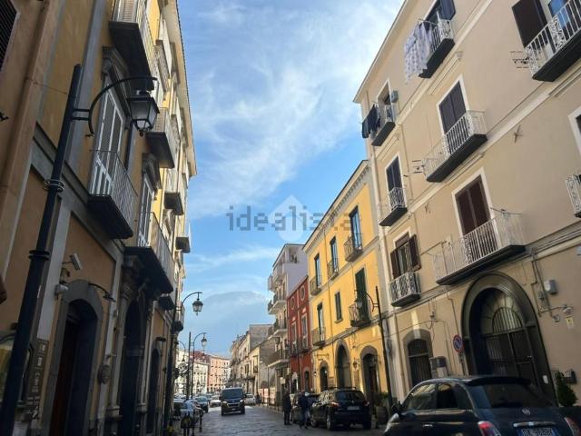 Appartamento in vendita di 131 m² in Via Giovanni della Rocca, 9