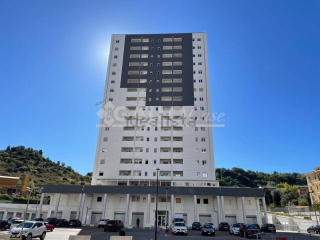 Appartamento in vendita di 131 m² in Via degli Stadi