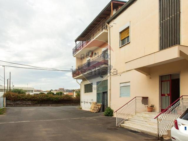 Appartamento in vendita di 131 m² in Via E. Tarantelli, 13
