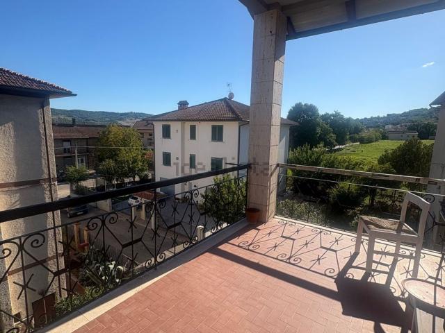 Appartamento in vendita di 131 m² in Via Ortana Vecchia, 16
