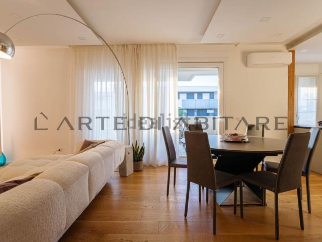 Appartamento in vendita di 131 m² in Via Lorenzo Nardi, 18