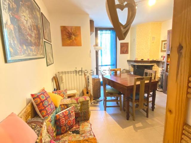 Appartamento in vendita di 131 m² in Via Leonida Cialfi