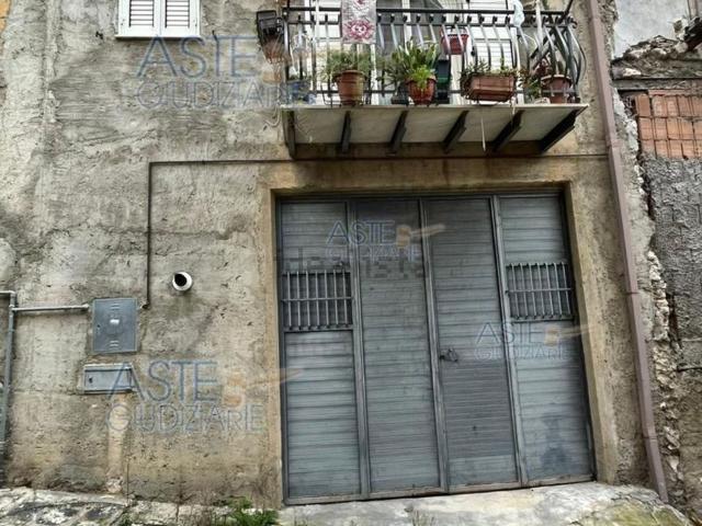 Appartamento in vendita di 131 m² in Via Scale