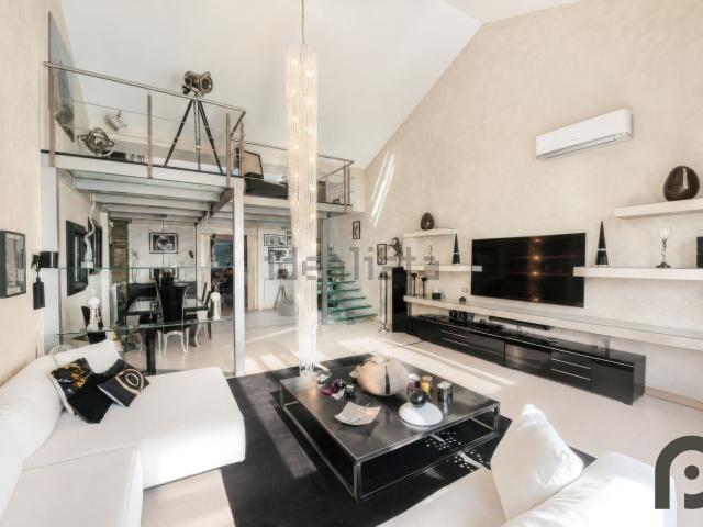 Appartamento in vendita di 131 m² in Via Selvanesco, 75