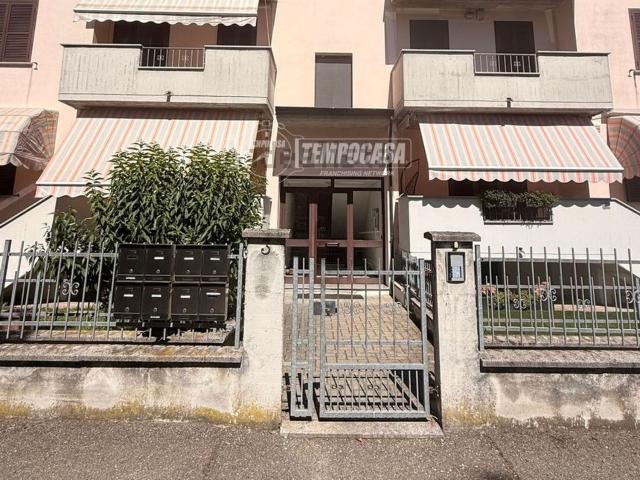 Appartamento in vendita di 131 m² in Via Pompeo Vigola