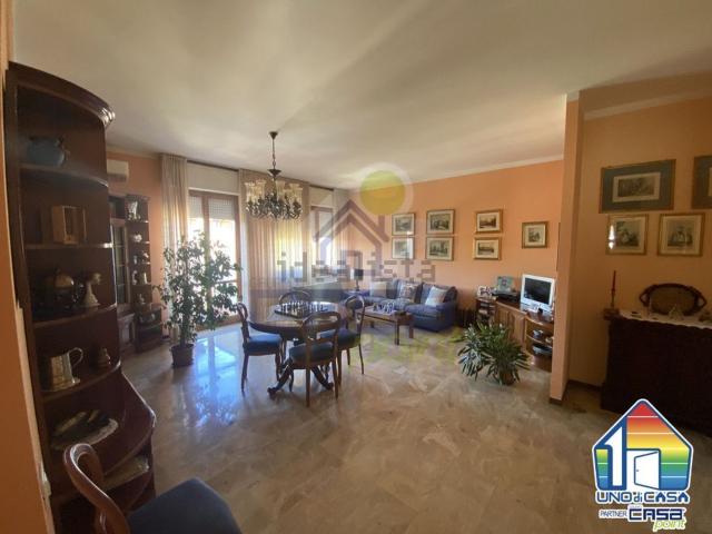 Appartamento in vendita di 131 m² in Via Piacenza