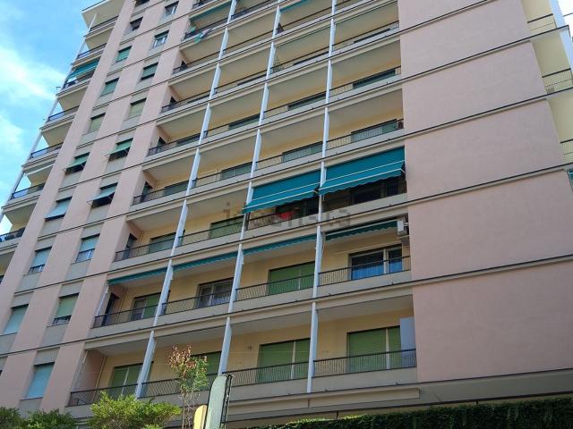 Appartamento in vendita di 131 m² in Via Pierino Negrotto Cambiaso, 8