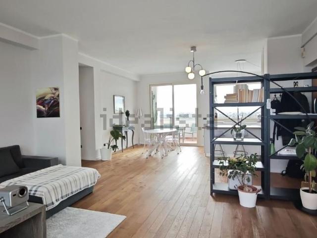 Appartamento in vendita di 131 m² in Via Rodolfo Morandi