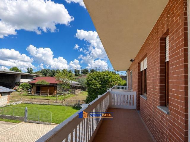Appartamento in vendita di 131 m² in Via Tetti Famolassi, 7