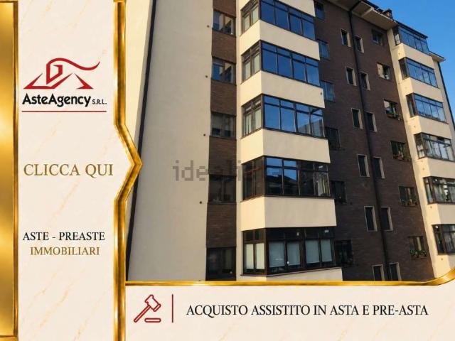 Appartamento in vendita di 131 m² in Via Tirreno, 17