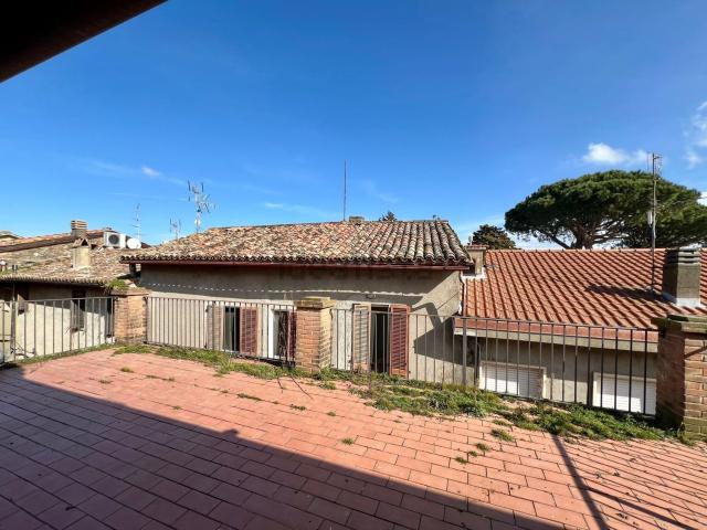 Appartamento in vendita di 131 m² in Via Trento