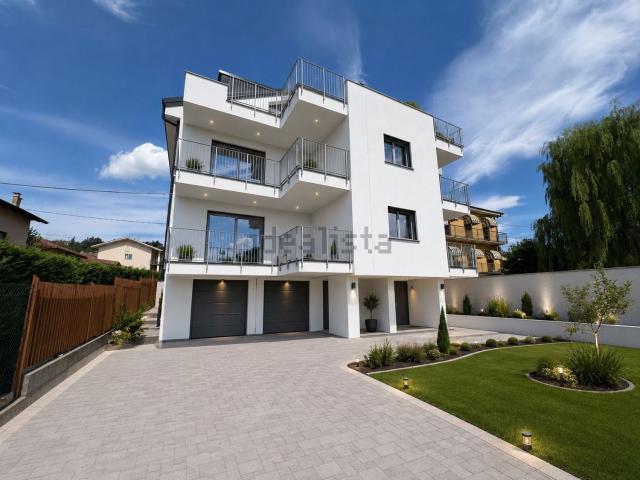 Appartamento in vendita di 131 m² in Via Visconti Venosta, 77