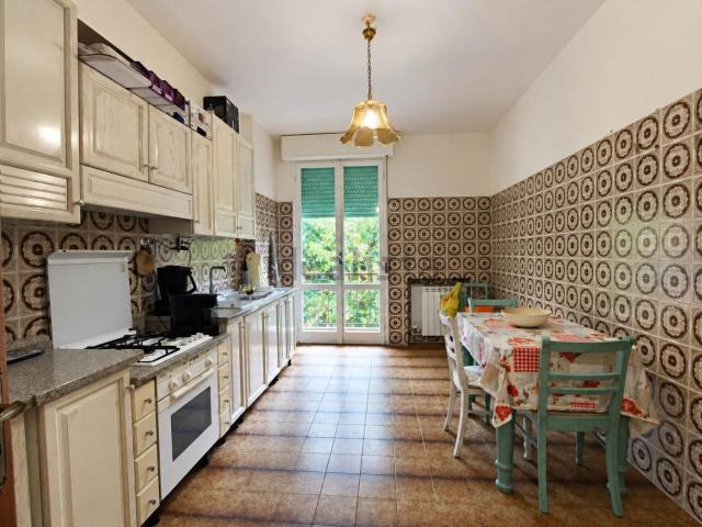 Appartamento in vendita di 131 m² in Viale A. Gramsci, 252