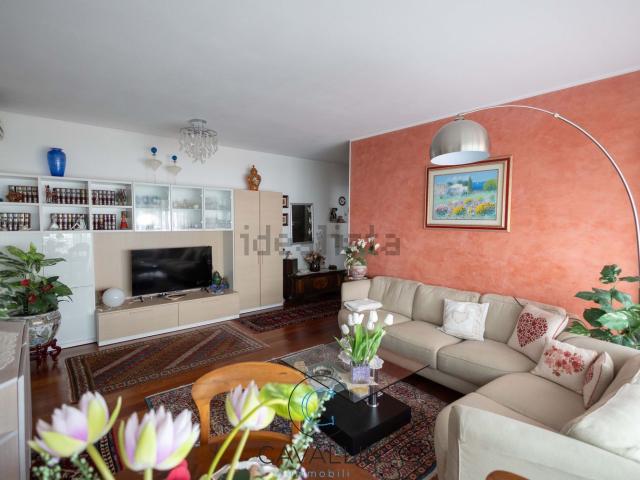 Appartamento in vendita di 131 m² in Viale Giuseppe Verdi