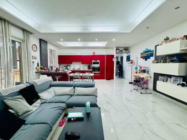 Appartamento in vendita di 131 m² in Viale Guglielmo Marconi