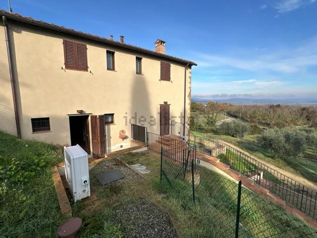 Appartamento in vendita di 131 m² in Località Poggiarello, 53