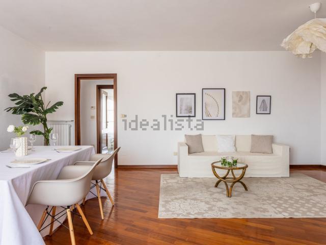 Appartamento in vendita di 131 m² in Piazza Madre Teresa, 9