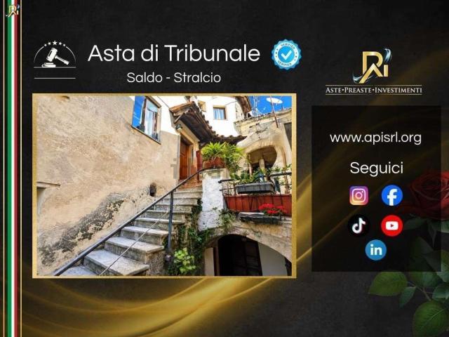 Appartamento in vendita di 132 m² in Via Coronari, 35