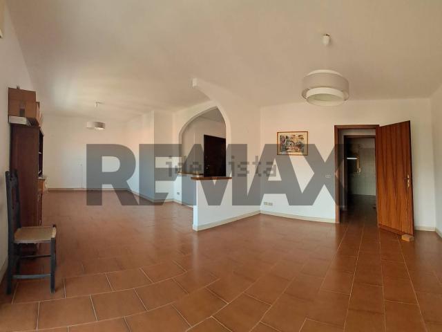 Appartamento in vendita di 132 m² in Via Alcide de Gasperi, 9