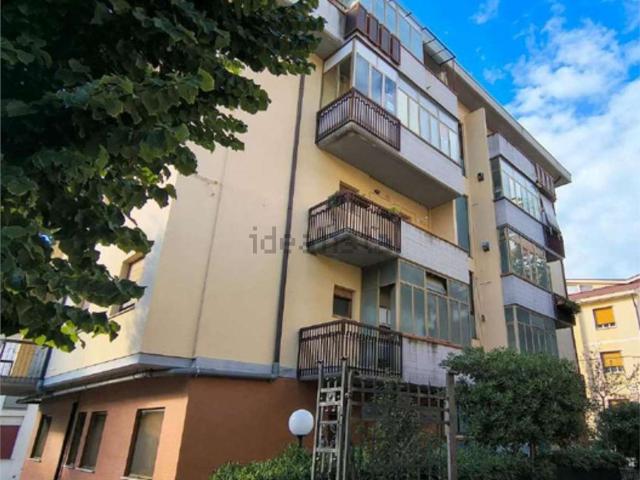 Appartamento in vendita di 132 m² in Via Giuseppe Bonolis, 1