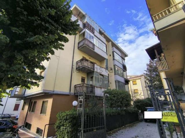 Appartamento in vendita di 132 m² in Via Giuseppe Bonolis, 1