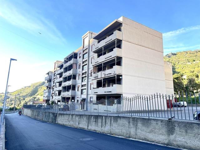 Appartamento in vendita di 132 m² in Via Giovanni Manganaro