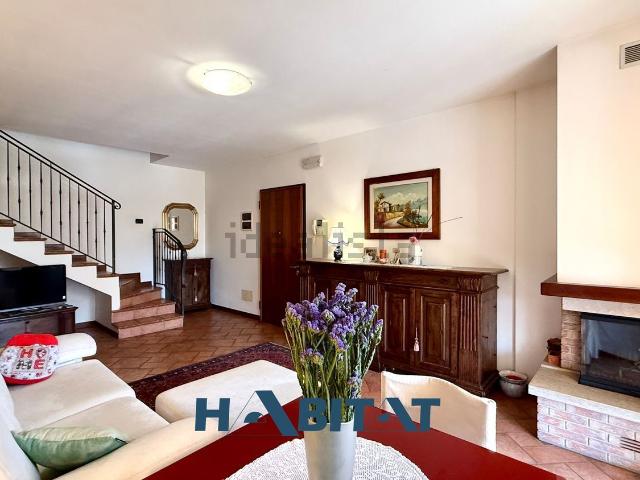 Appartamento in vendita di 132 m² in Via degli Alpini