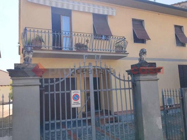 Appartamento in vendita di 132 m² in Via dei Confini