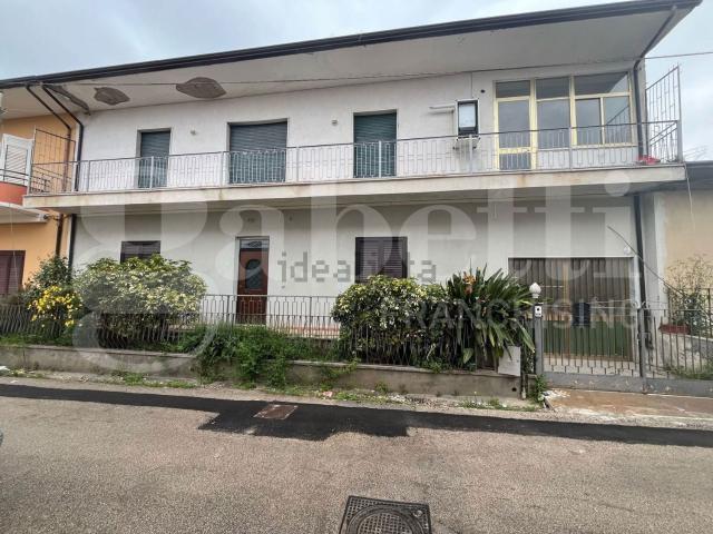 Appartamento in vendita di 132 m² in Via del Popolo