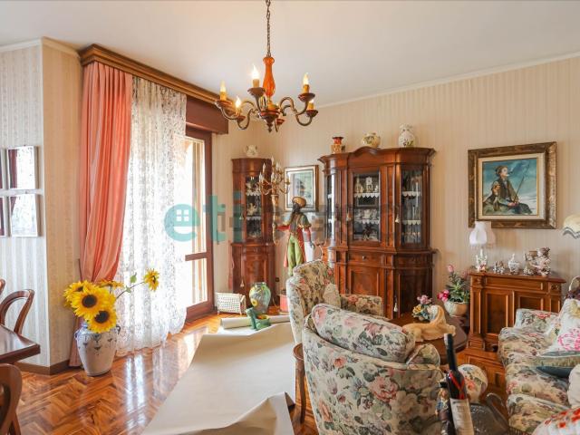 Appartamento in vendita di 132 m² in Via Ettore Rosso, 46