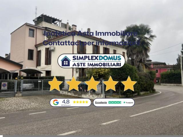 Appartamento in vendita di 132 m² in Via Fornaci