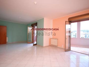 Appartamento in vendita di 132 m² in Via Falcone Morvillo