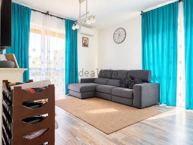 Appartamento in vendita di 132 m² in Via Isacco Newton