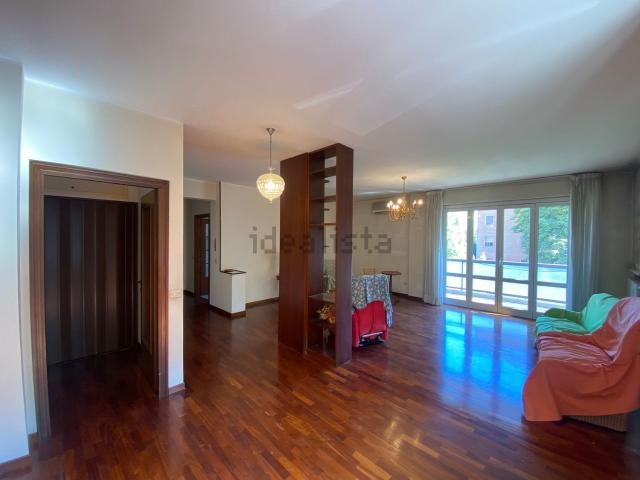 Appartamento in vendita di 132 m² in Via Leonardo Da Vinci
