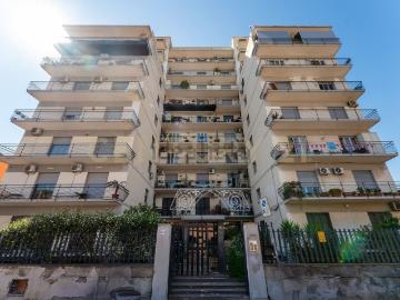 Appartamento in vendita di 132 m² in Via Messina, 523