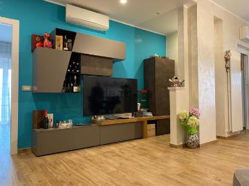 Appartamento in vendita di 132 m² in Via R. Iorio