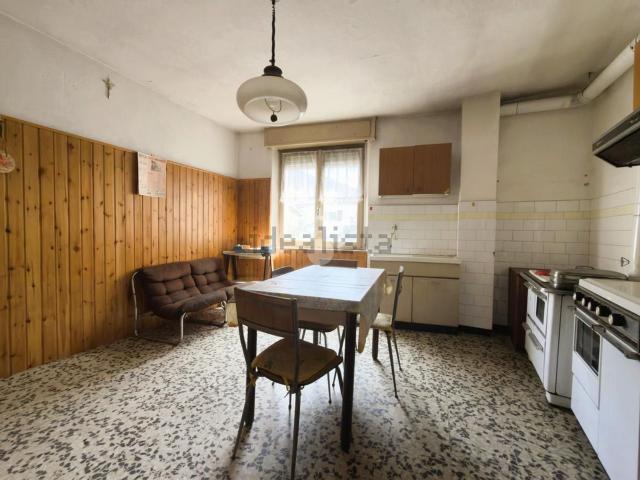 Appartamento in vendita di 132 m² in Via Robustelli, 4