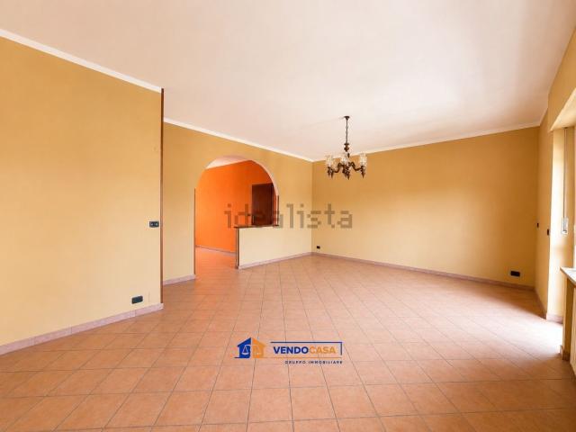 Appartamento in vendita di 132 m² in Via Tetti Famolassi, 7