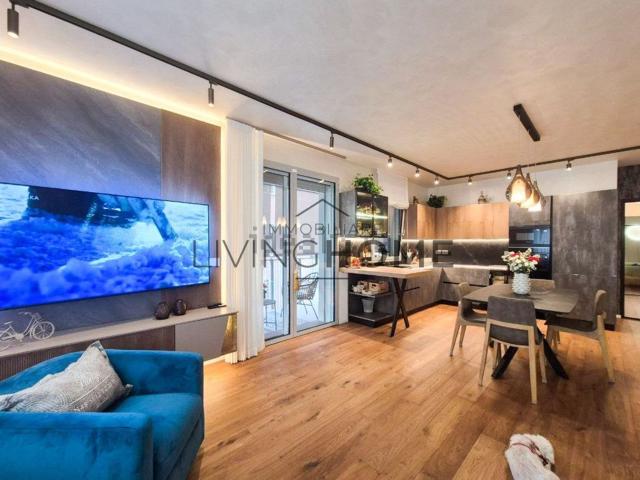 Appartamento in vendita di 132 m² in Viale Medina