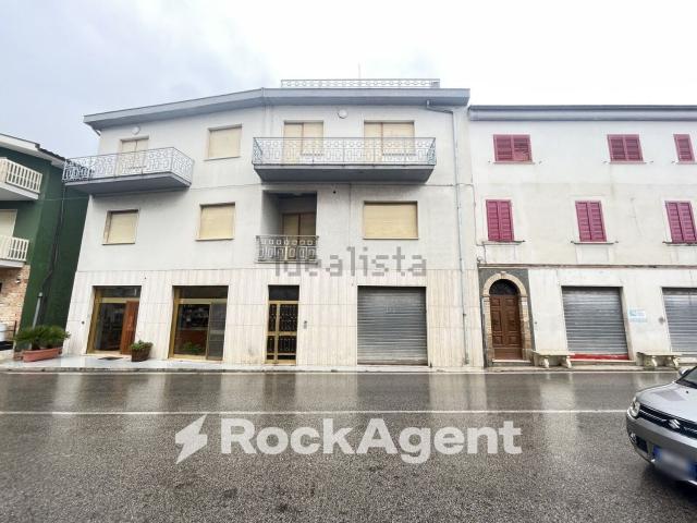 Appartamento in vendita di 132 m² in Viale Piceno Aprutino, 120