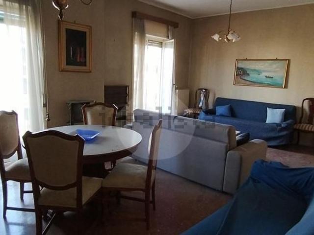 Appartamento in vendita di 132 m² in Piazza Bonaventura Zumbini