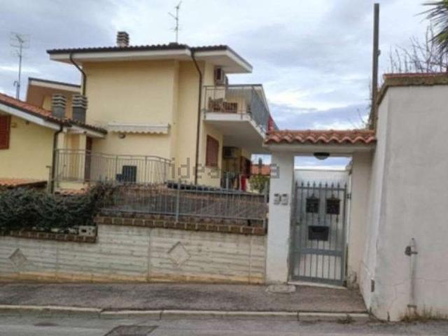 Appartamento in vendita di 132 m² in Strada Colle Scorrano, 64