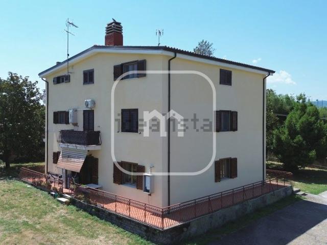 Appartamento in vendita di 133 m² in Via Colle Farina, 56