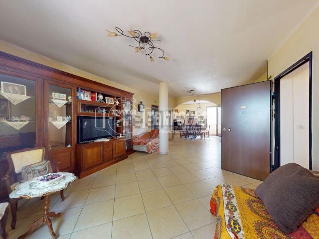 Appartamento in vendita di 133 m² in Via Comunale Esterna Botrugno Scorrano, 1