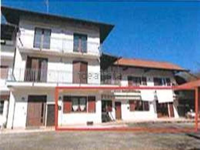 Appartamento in vendita di 133 m² in Via Casale Canuggioni, 16