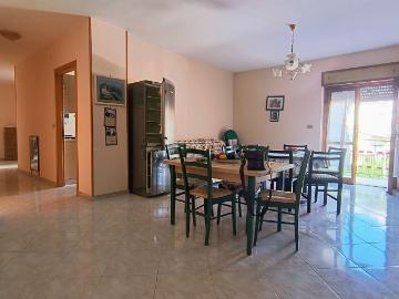 Appartamento in vendita di 133 m² in Via Cellara