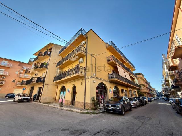 Appartamento in vendita di 133 m² in Via Benvenuto Cellini