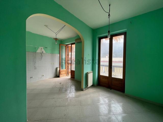 Appartamento in vendita di 133 m² in Via G. Natoli Gatto