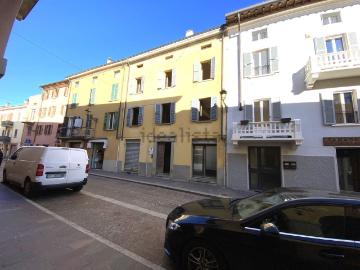 Appartamento in vendita di 133 m² in Via Giuseppe Garibaldi, 10